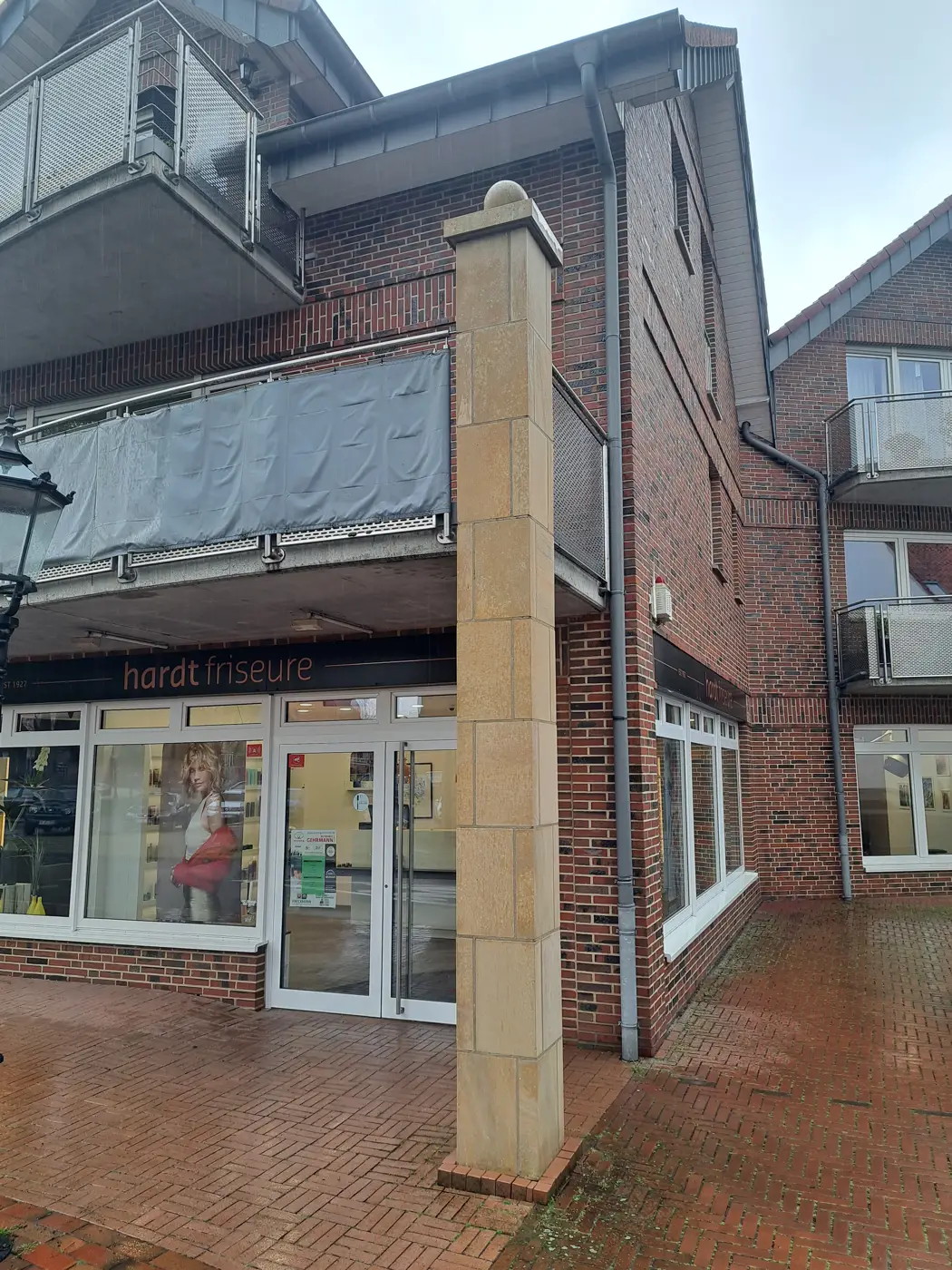 Natursteinsäule nachher